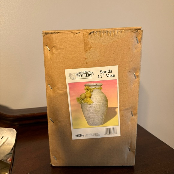 RIVER JUNCTION POTTERY - SANDS - 11” VASE - new in box - Picture 2 of 8